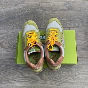 New Balance Runners wore once (Oscar the Grouch)